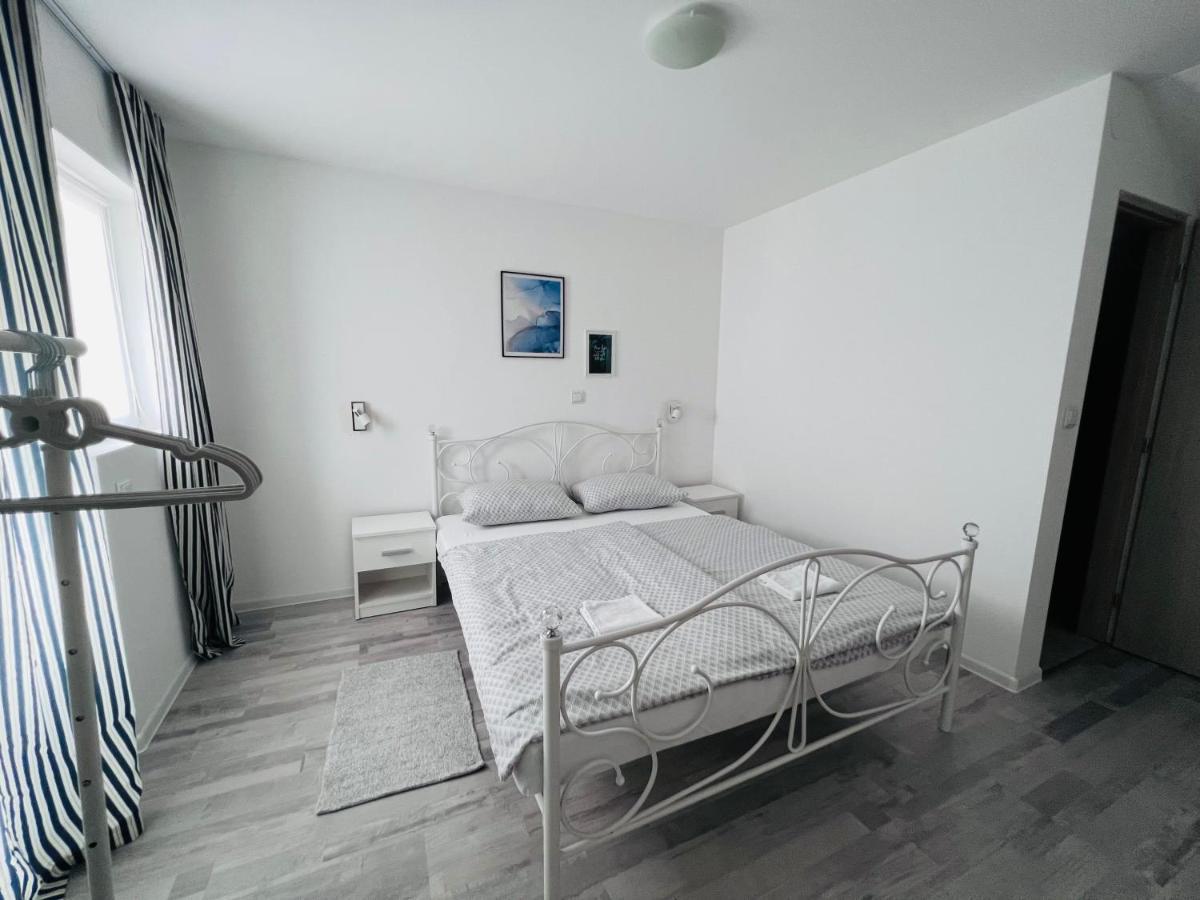 Apartman Castle Tusilovic Exterior foto